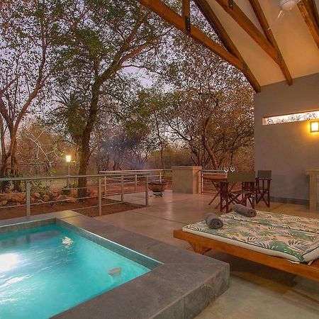 Kruger'S Keep - Luxury Couples Haven Villa Marloth Park Bagian luar foto