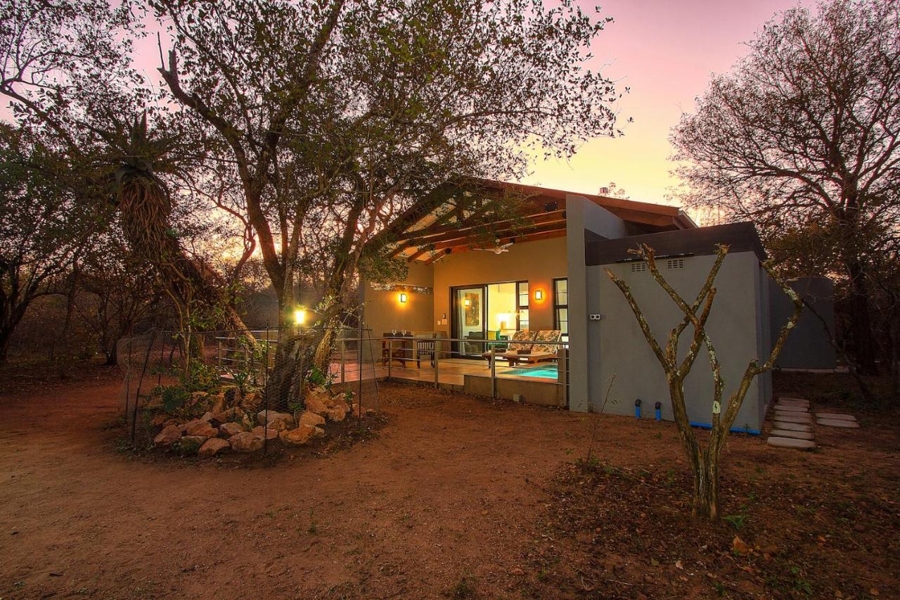 Kruger'S Keep - Luxury Couples Haven Villa Marloth Park Bagian luar foto
